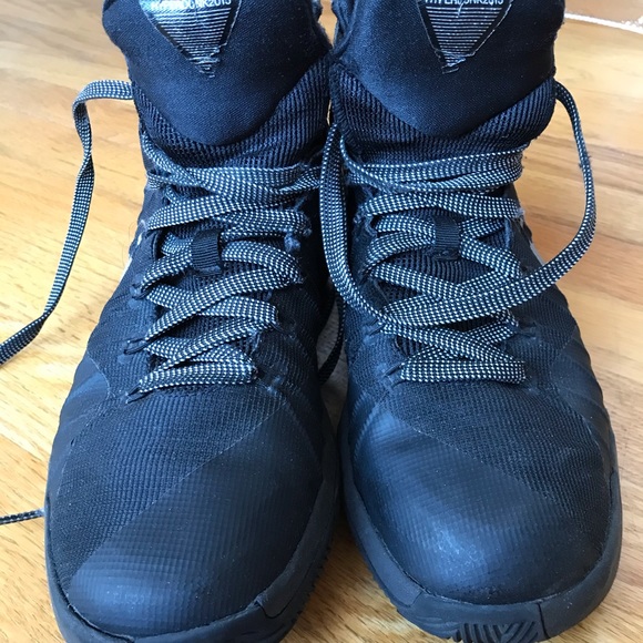 Black Hyperdunks - Picture 2 of 4